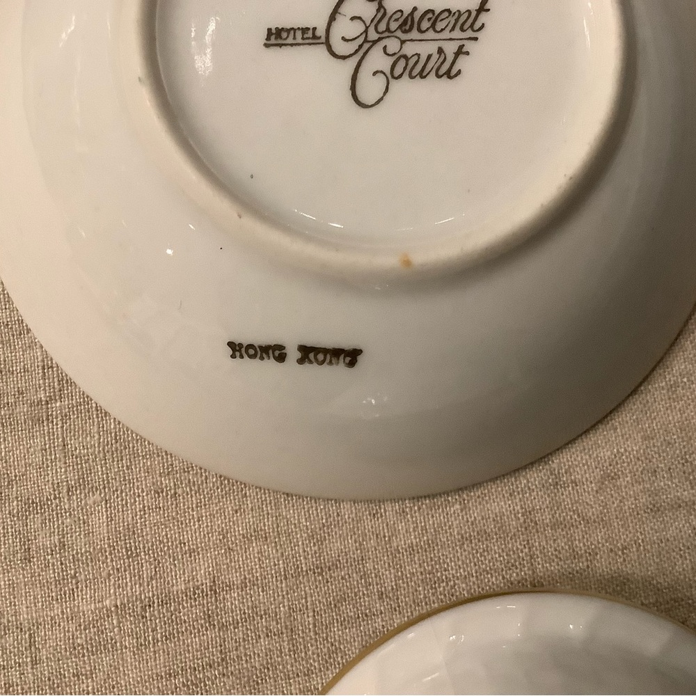 Crescent Court Hotel Made in Hong Kong Dish - Picture 12 of 13